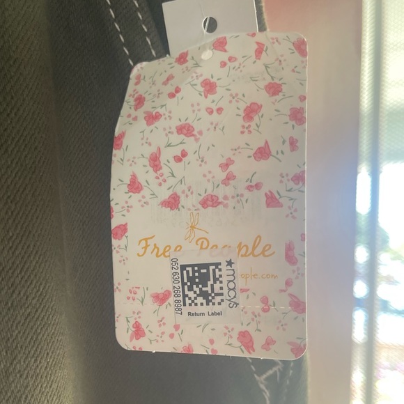 - NWT Free People khaki colored paper bag miniskirt. Heavy duty - Picture 3 of 6